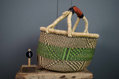 Veta Vera round foraging basket