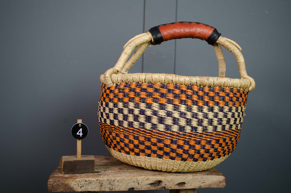 Veta Vera round foraging basket