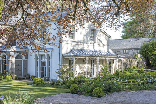Explore our Pemberley Hall interior design project, featuring timeless interiors, bespoke furnishings, antique furniture and carefully curated home accessories.