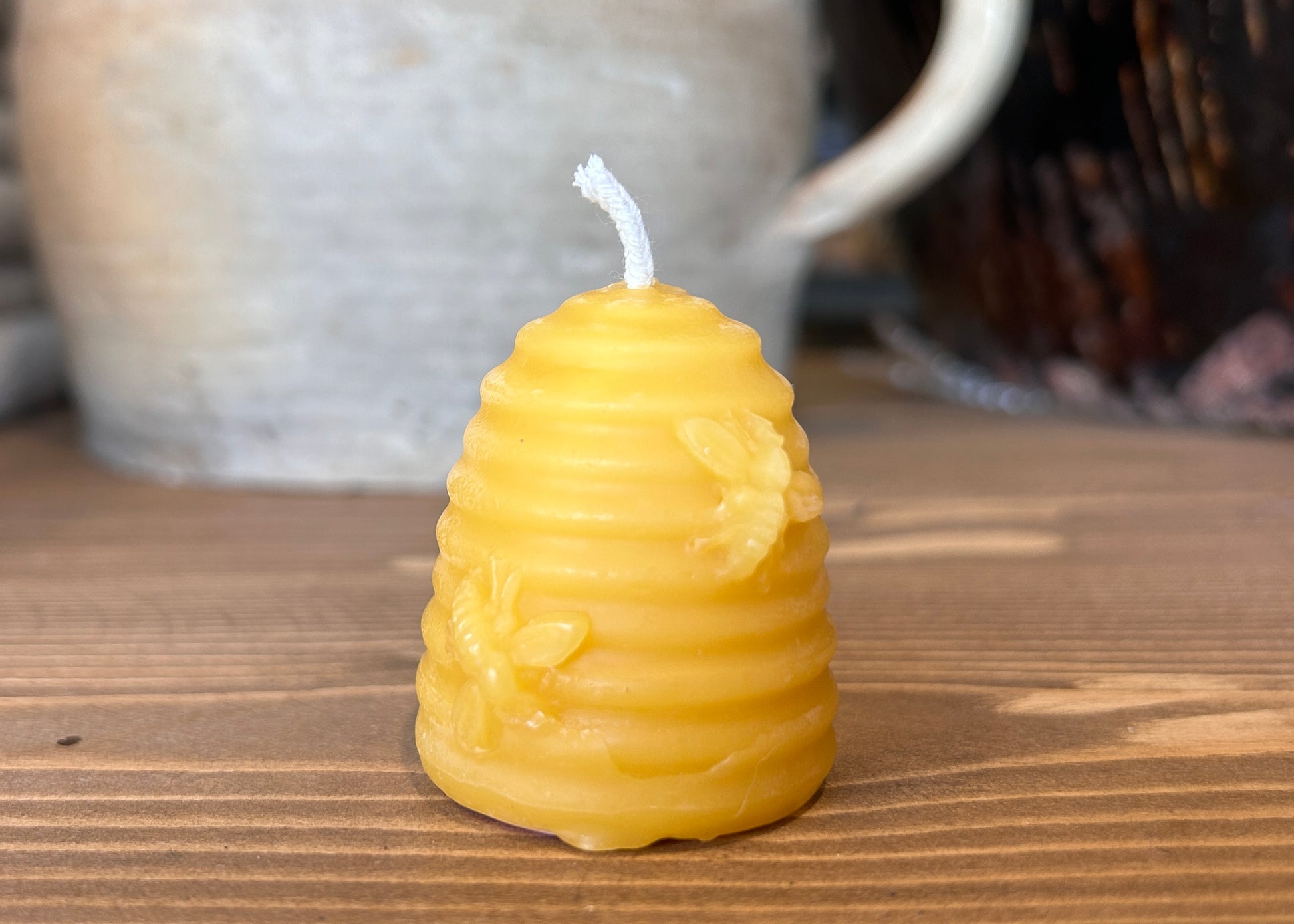 
beehive beeswax candle