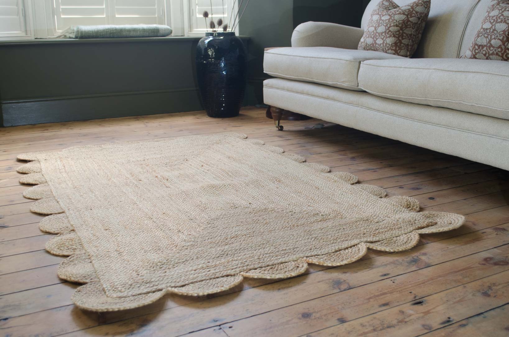 scalloped jute rug