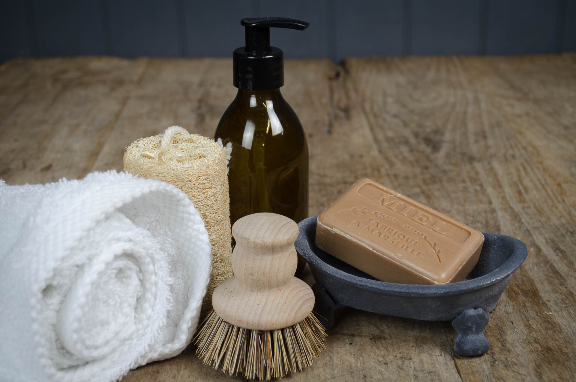 Cast iron soap dish