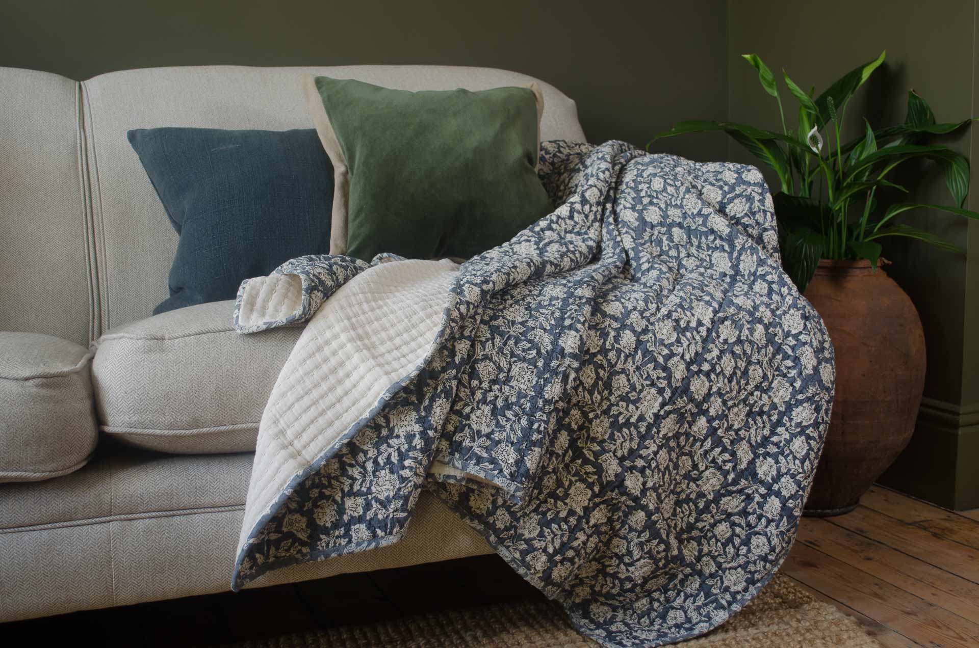 
block printed blue king size cotton quilt