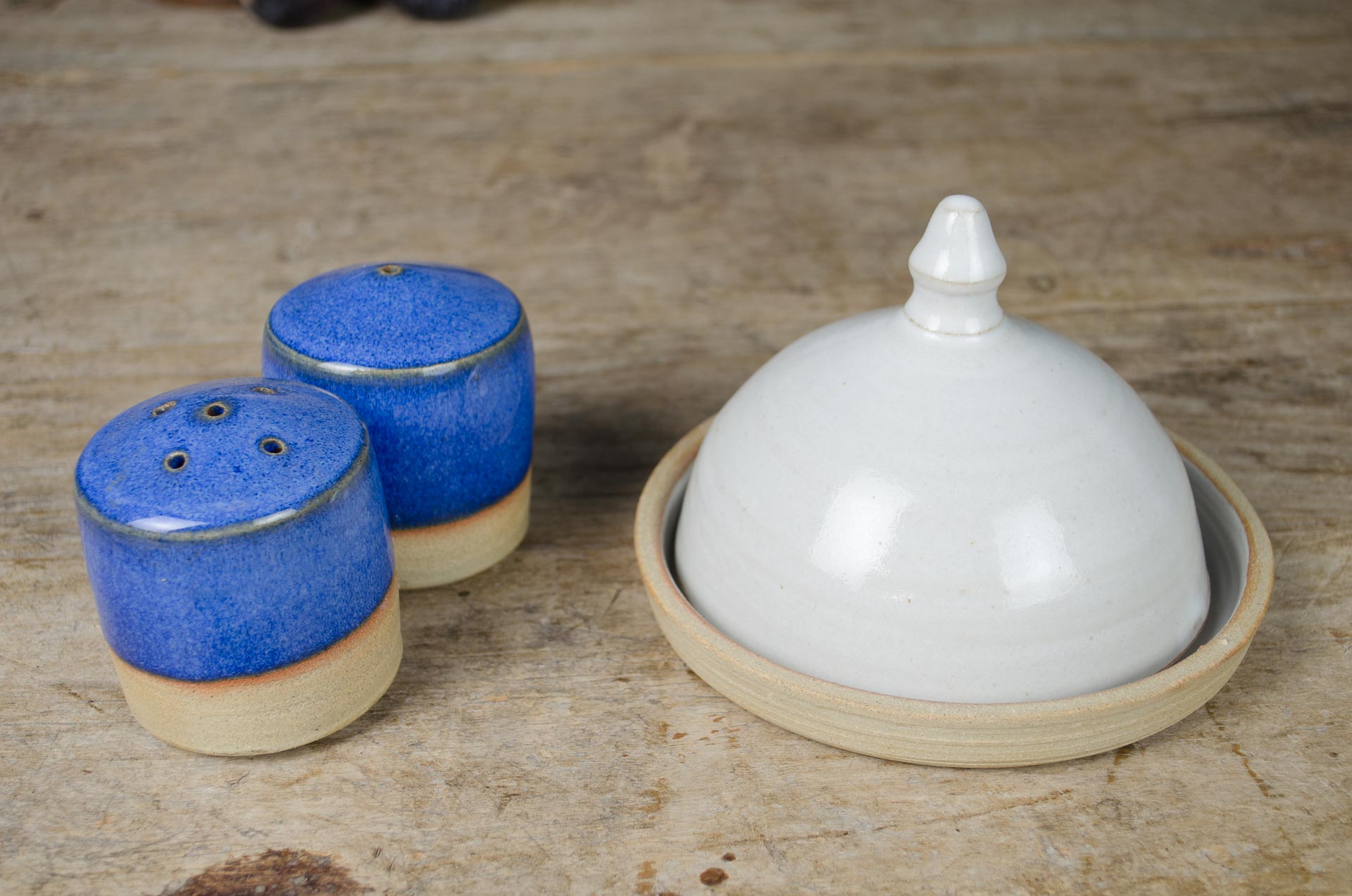 Relish stoneware butterdish