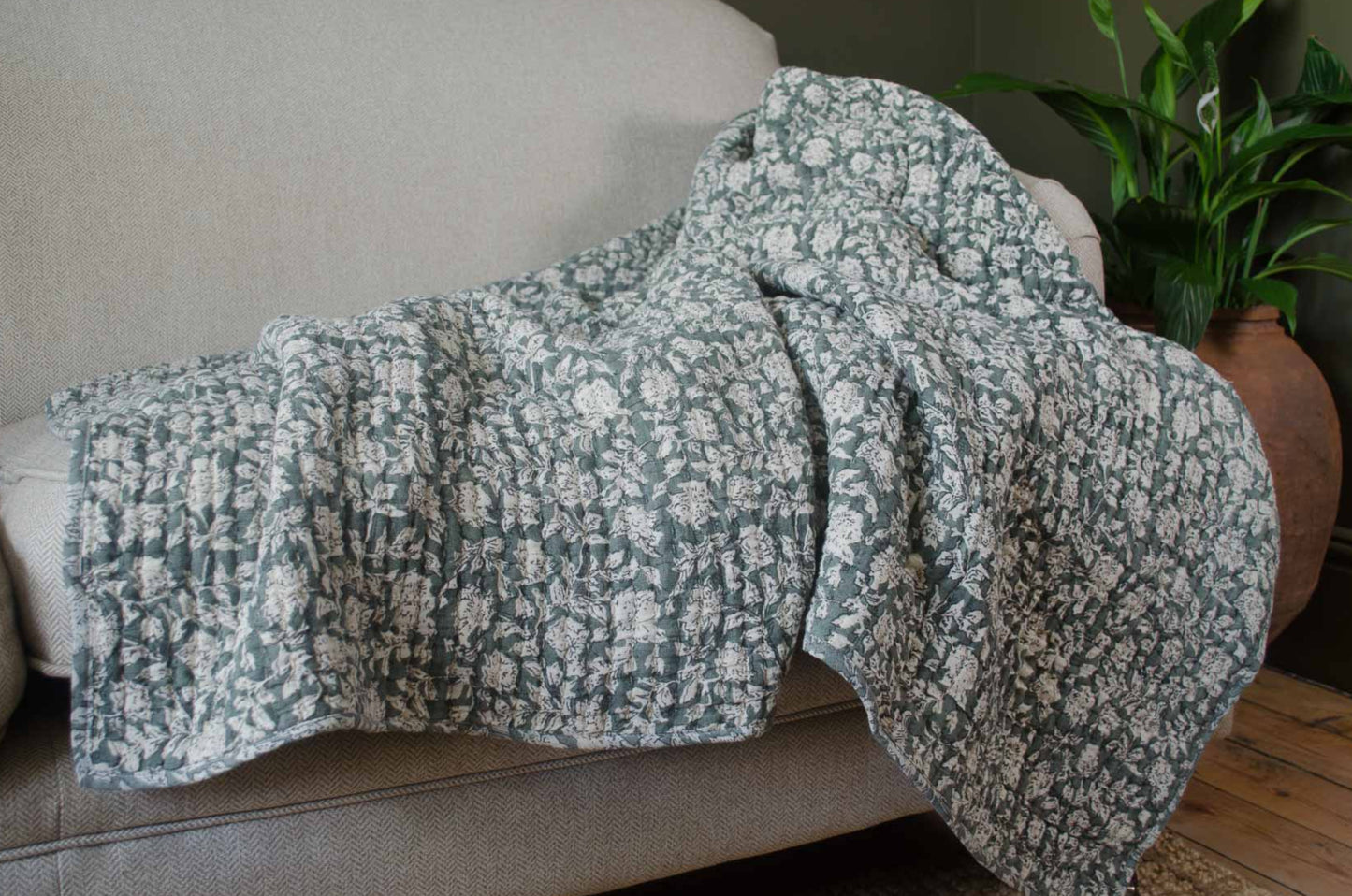 Large cotton quilted throw - Various colours