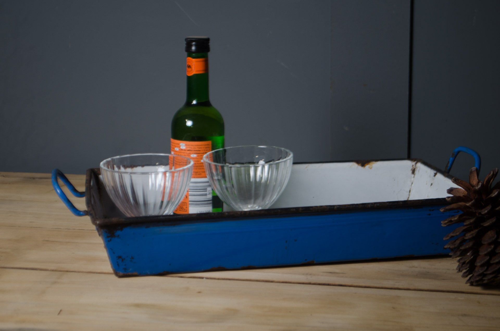 
Enamel drinks tray
