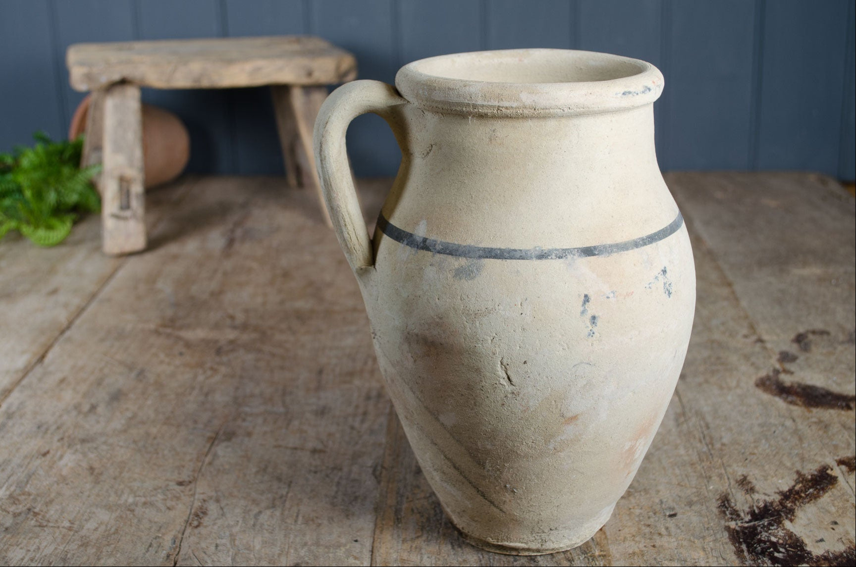 
beige clay pot