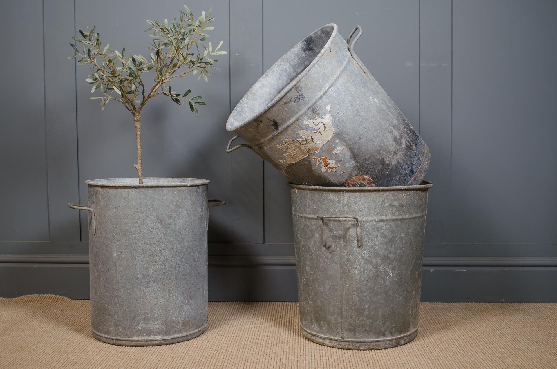 French galvanized metal buckets, reclaimed zinc buckets, vintage French laundry storage, rustic galvanized planters, antique metal tubs, farmhouse garden décor, 