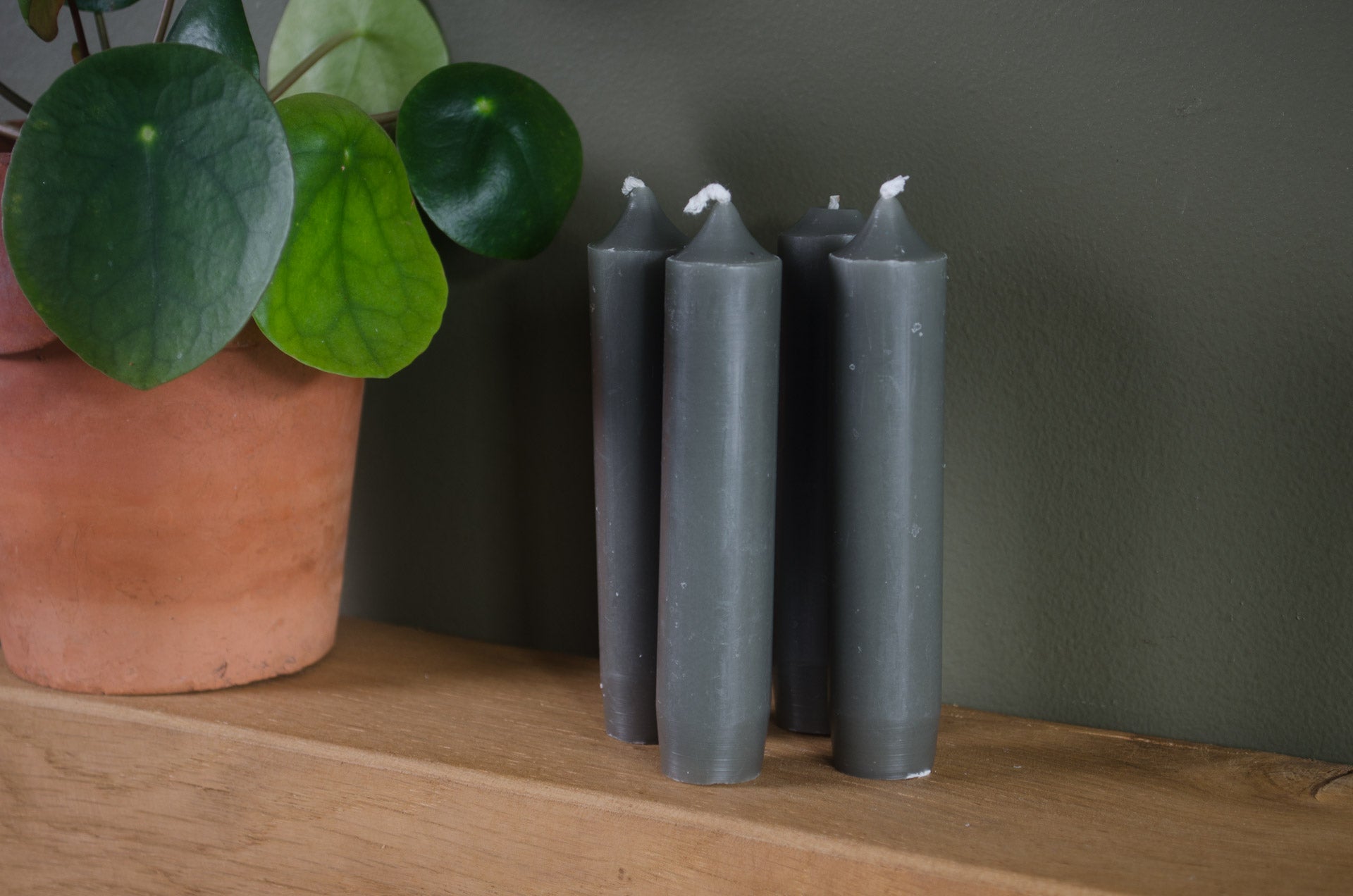 dark olive green dinner candles
