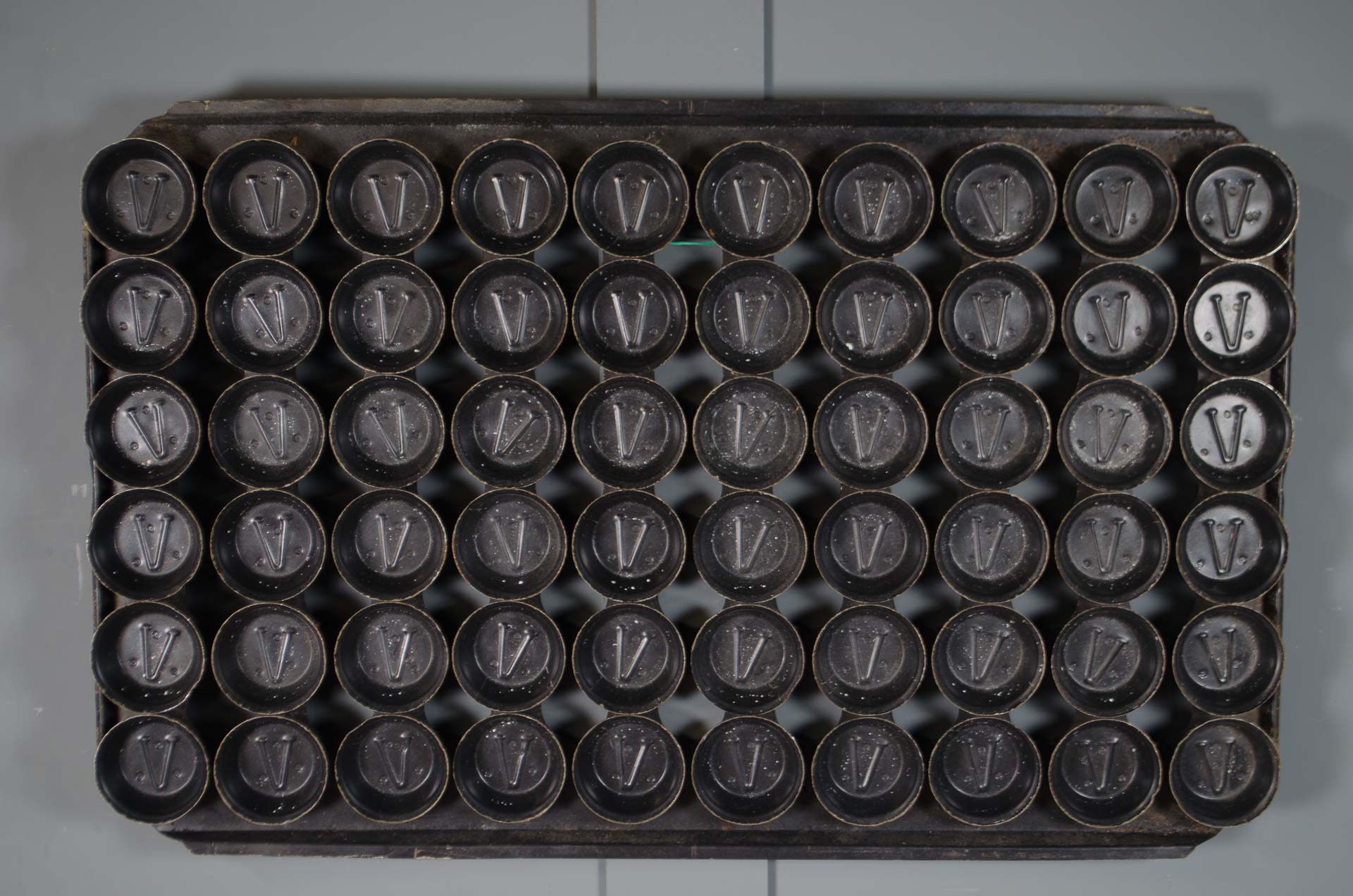 
Vintage bakers pie trays