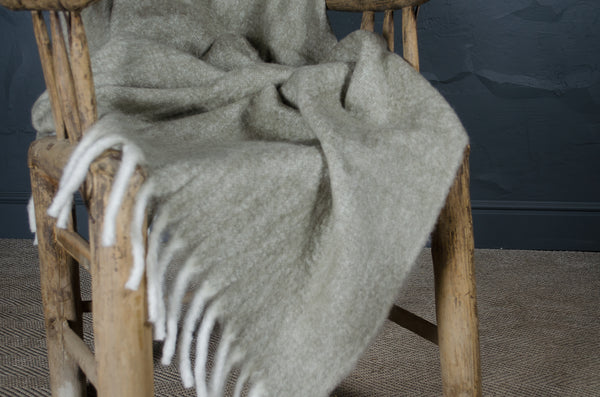 Lambs tail wool mix blanket